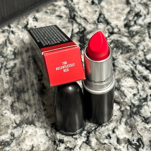 Mac Retro Matte Lipstick ‘Relentless Red’ #706 - Picture 1 of 4